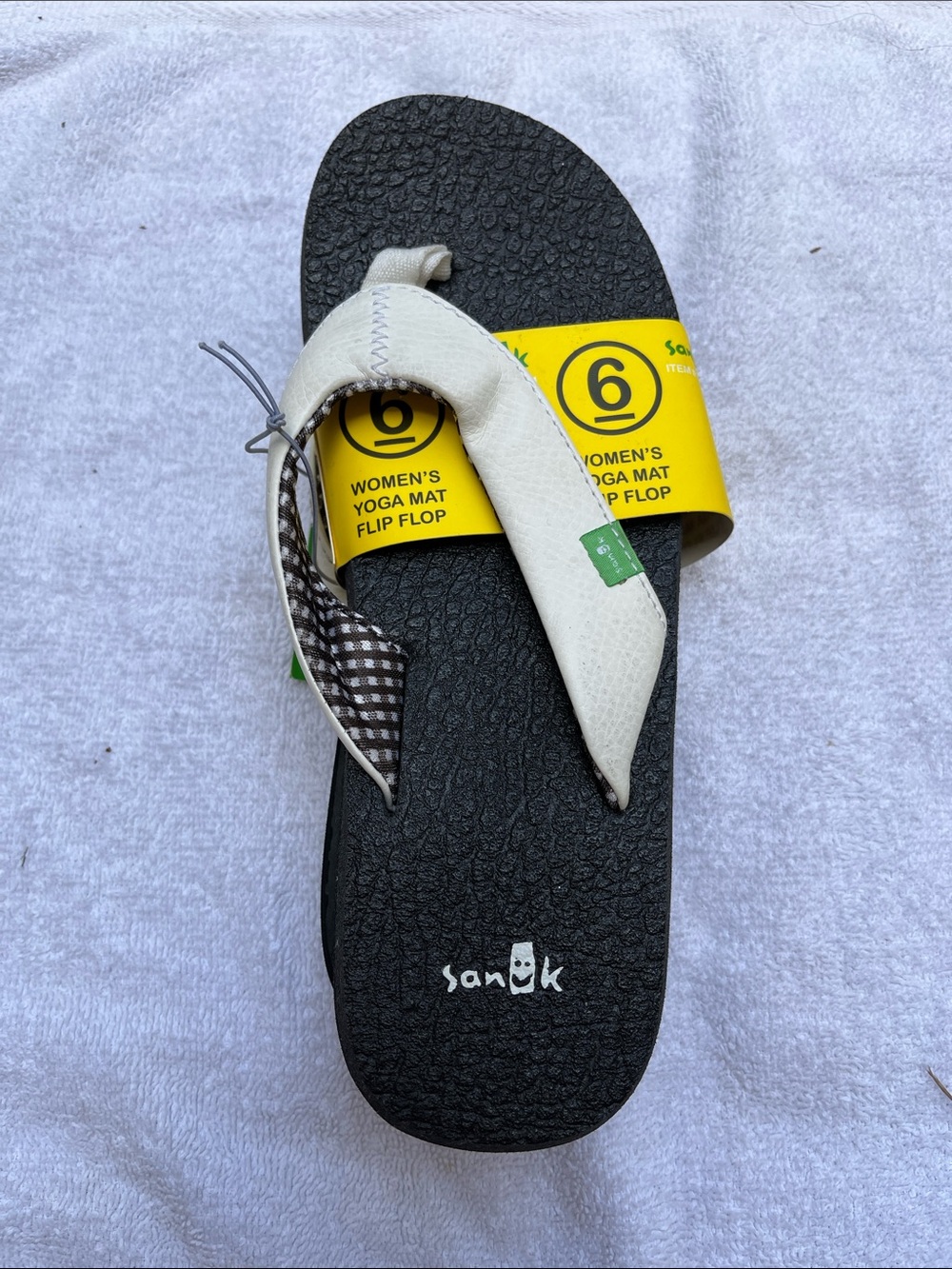 Sanuk Women's Black and White Yoga Mat Flip Flops